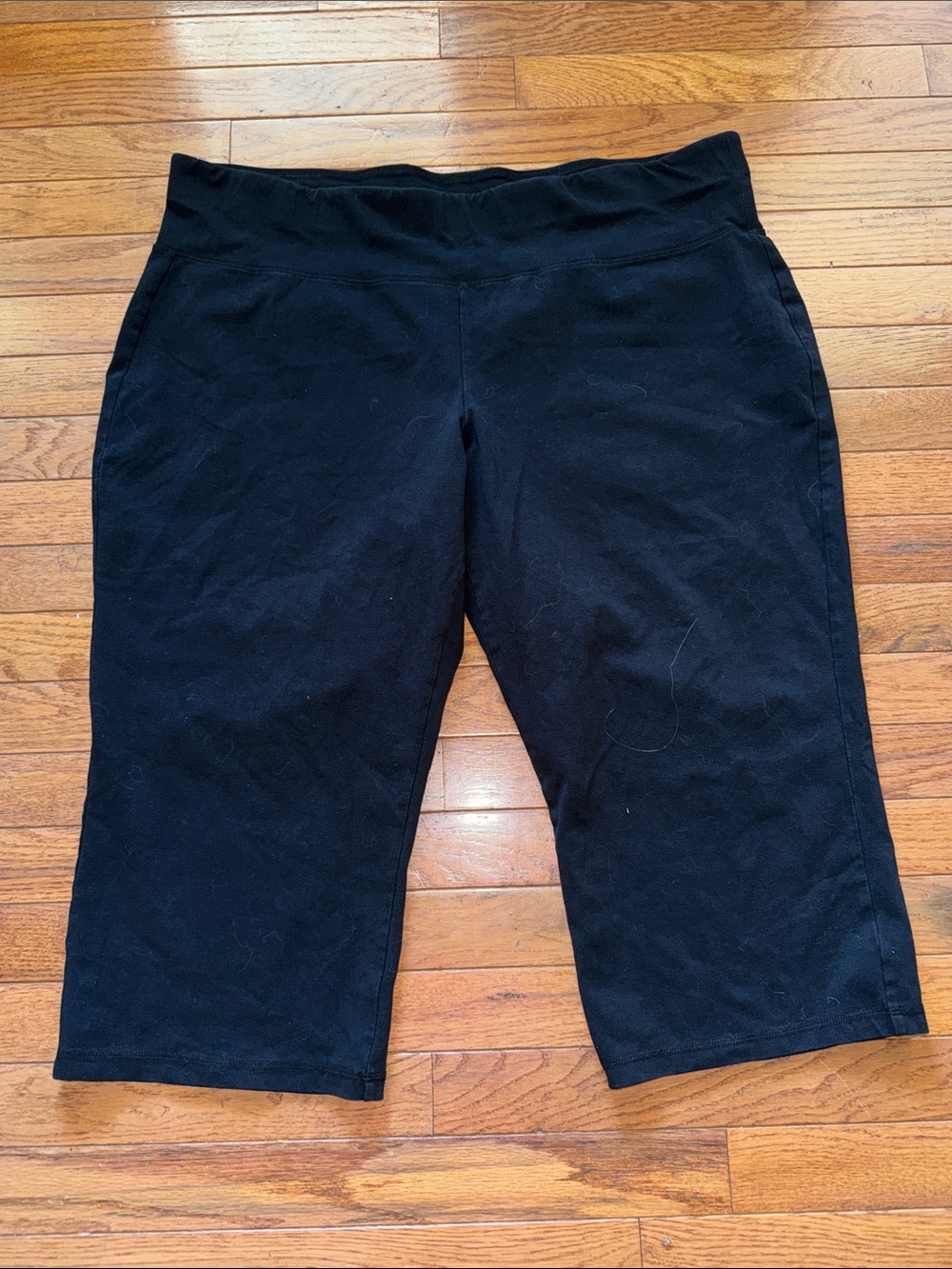 Livi Active Black Capri Leggings